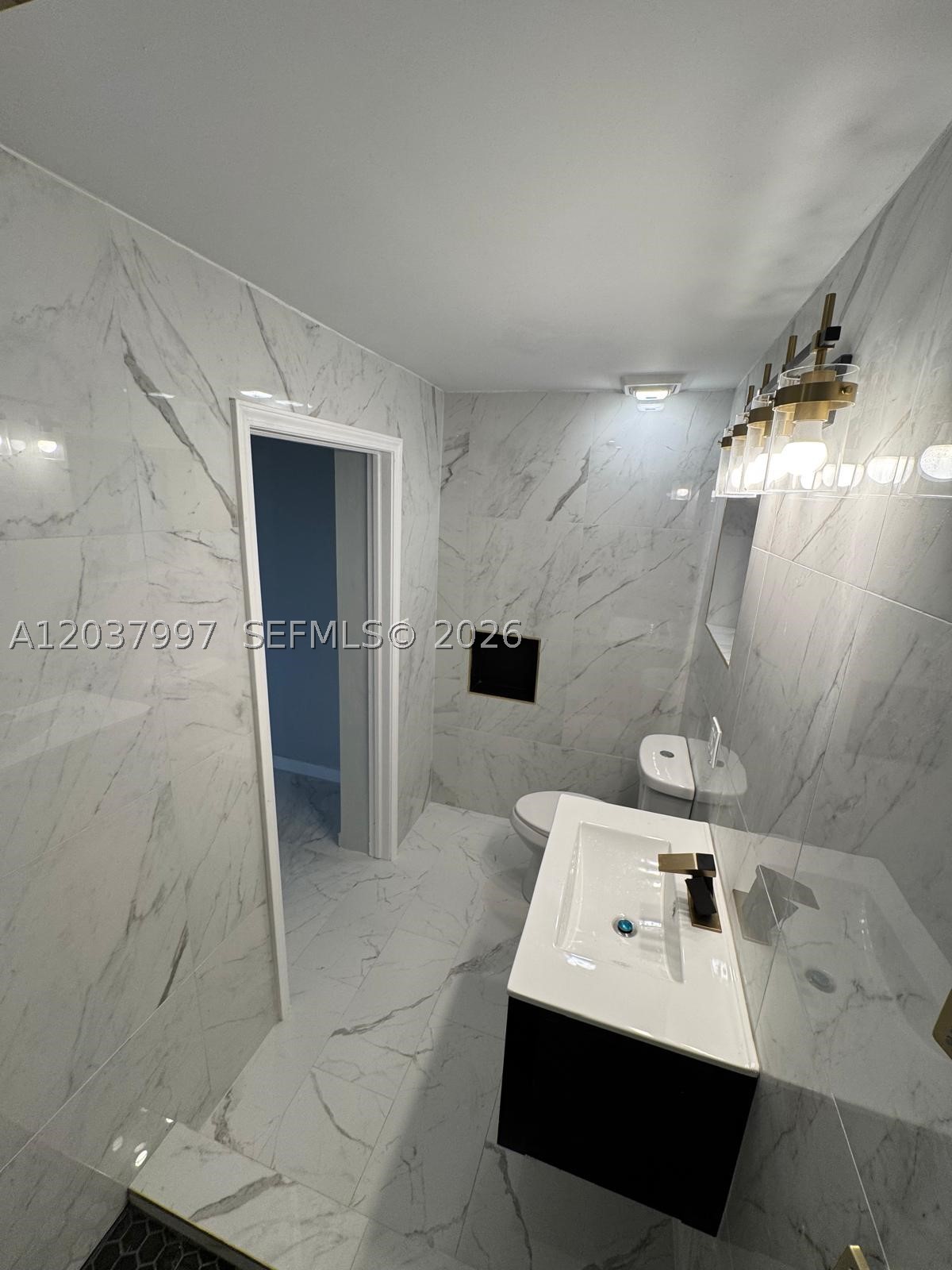 LAKE FOREST SEC 4 - Residential