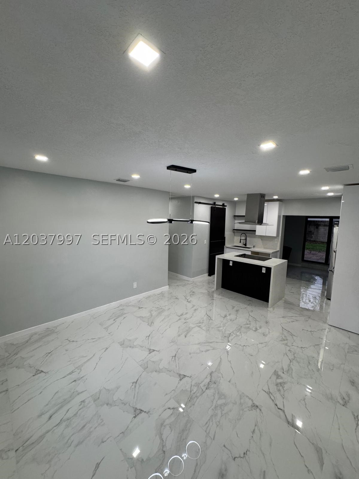 LAKE FOREST SEC 4 - Residential