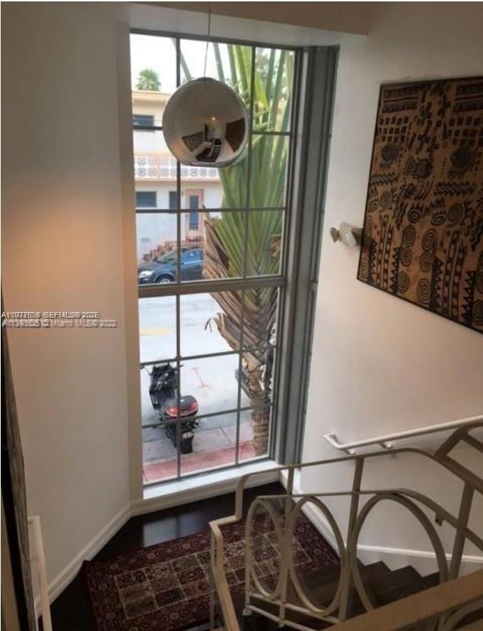 ELEVEN CONDO - Residential Lease
