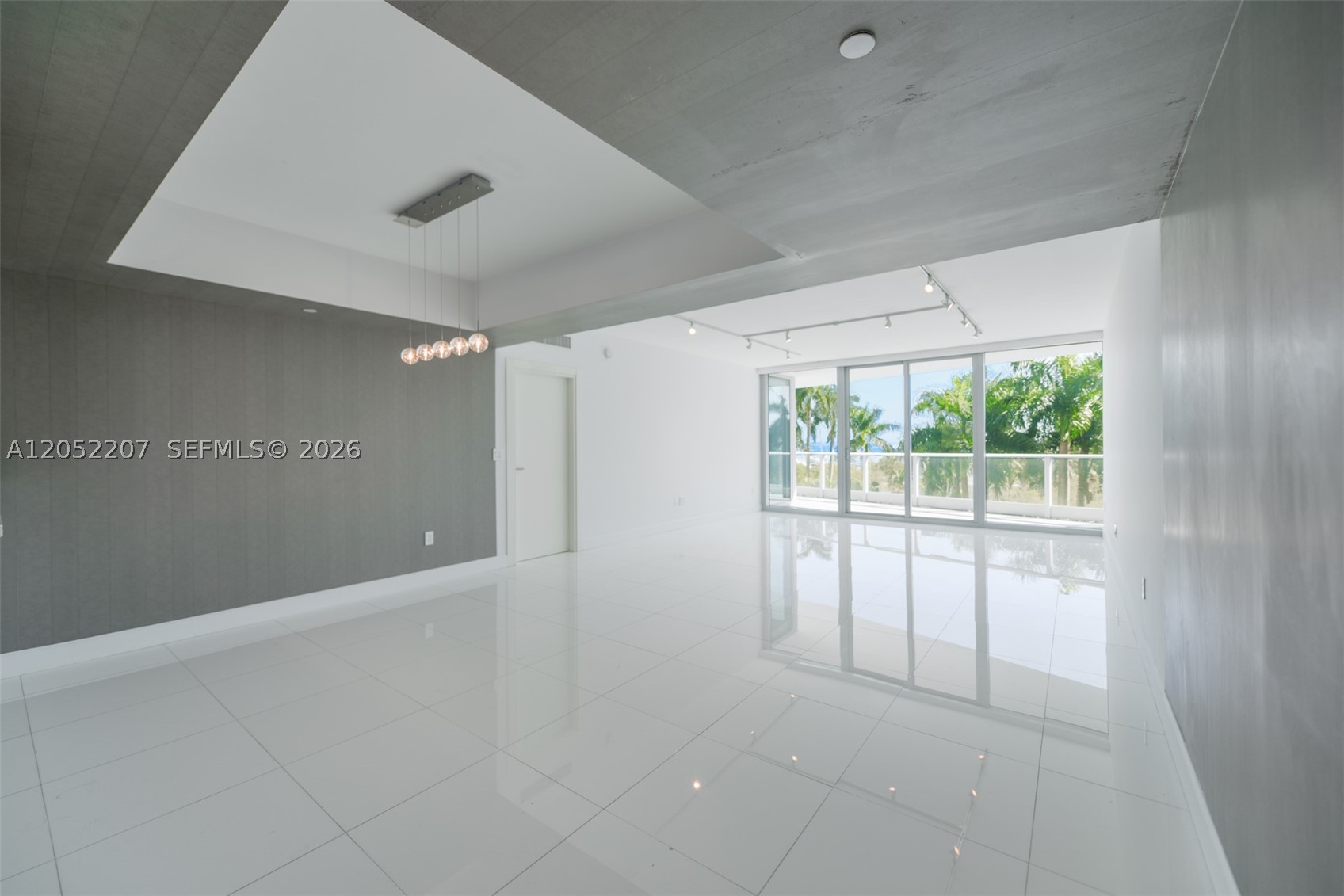 GROVENOR HOUSE CONDO - Residential Lease