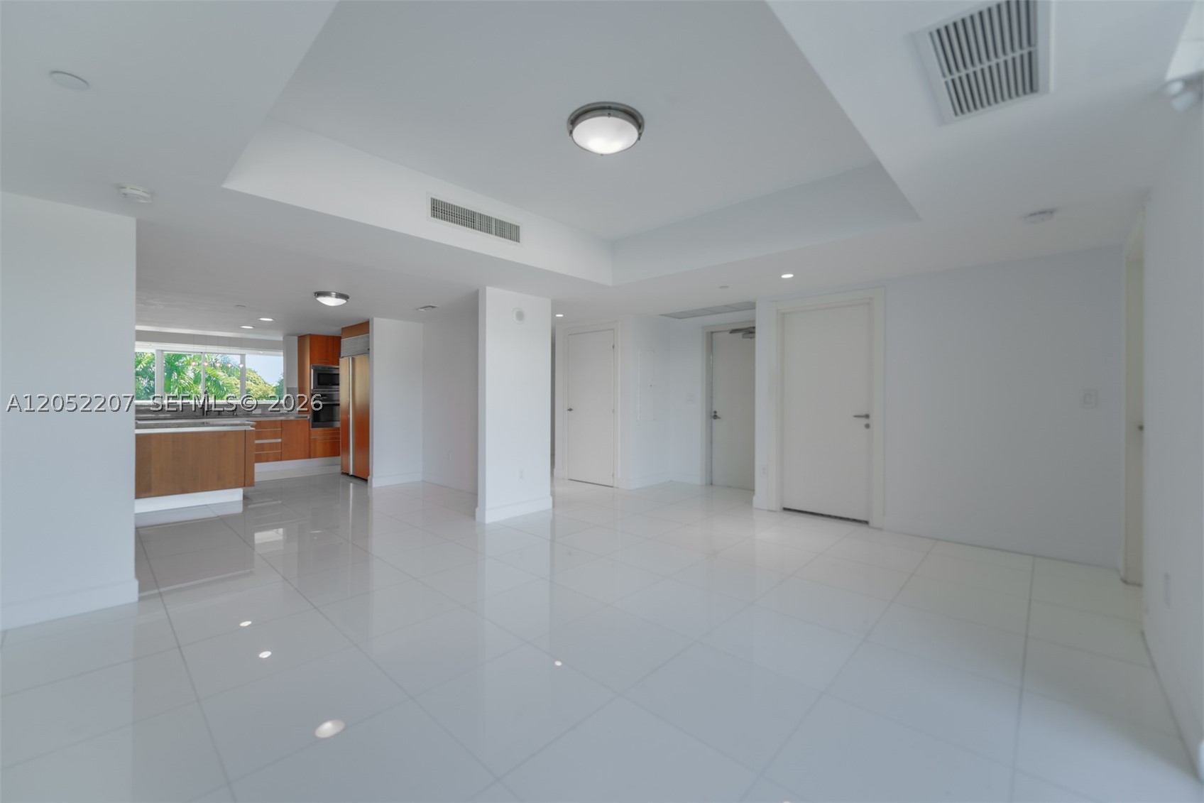 GROVENOR HOUSE CONDO - Residential Lease