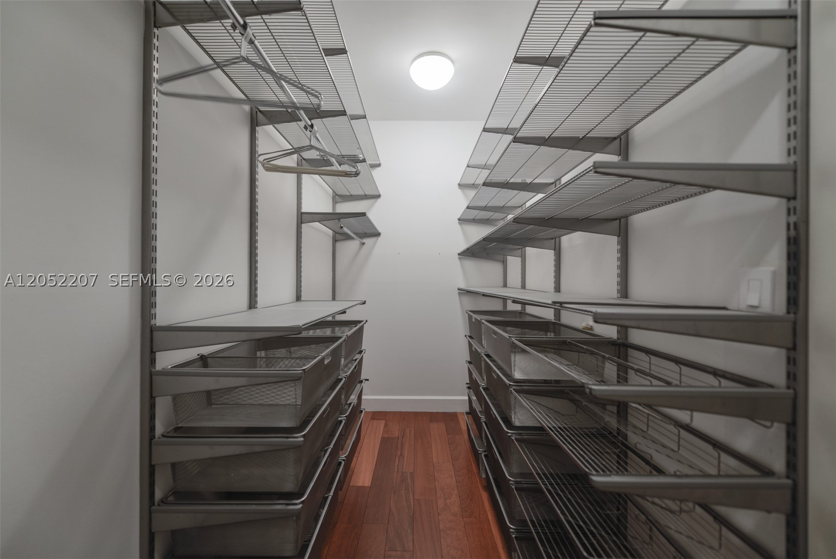GROVENOR HOUSE CONDO - Residential Lease