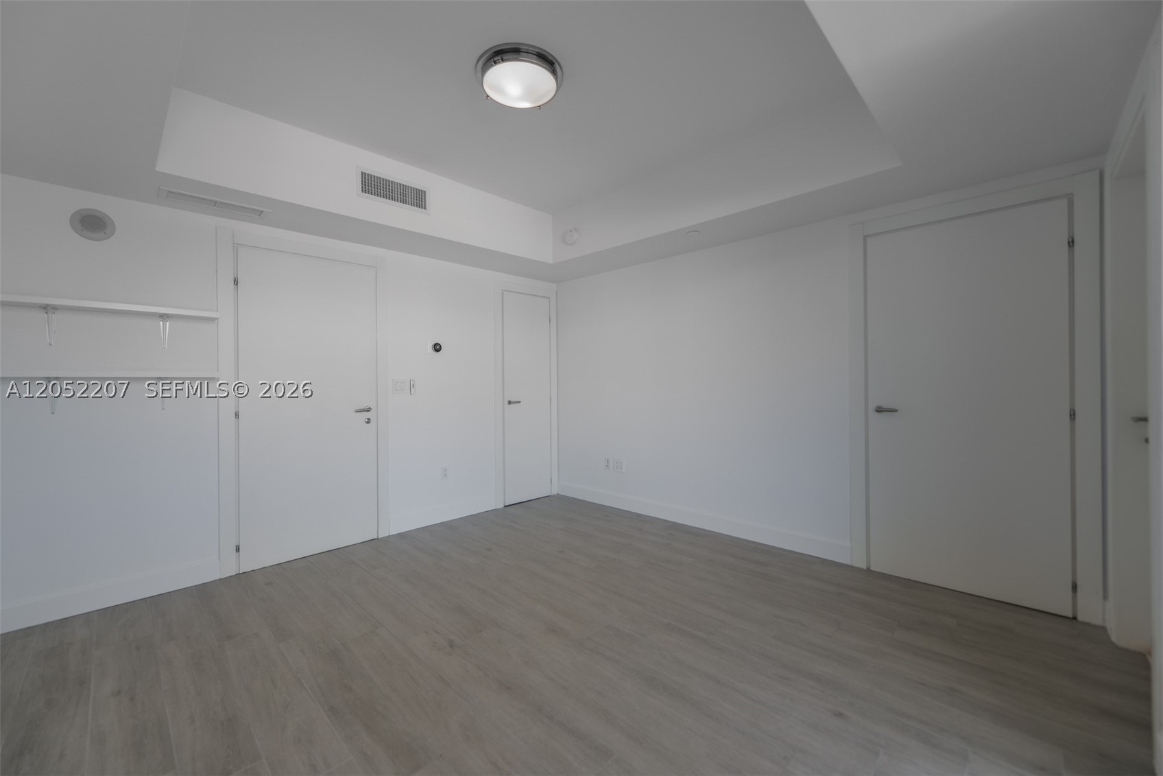 GROVENOR HOUSE CONDO - Residential Lease