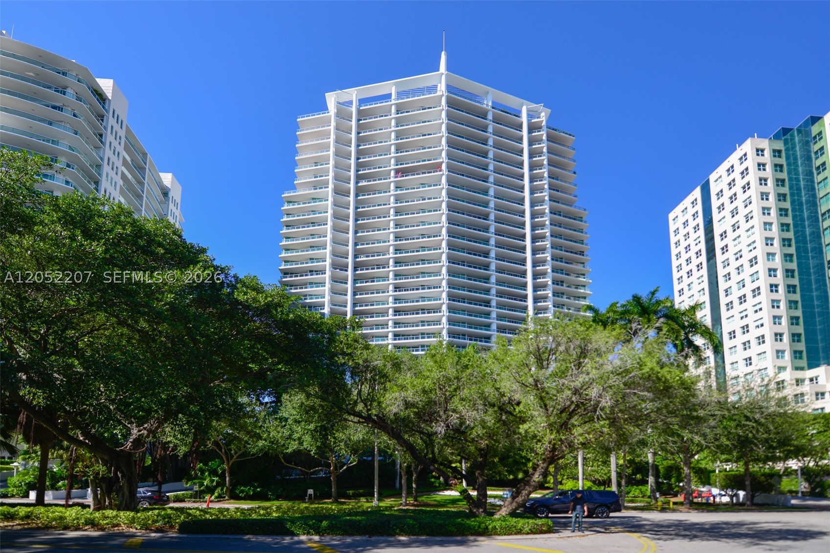 GROVENOR HOUSE CONDO - Residential Lease