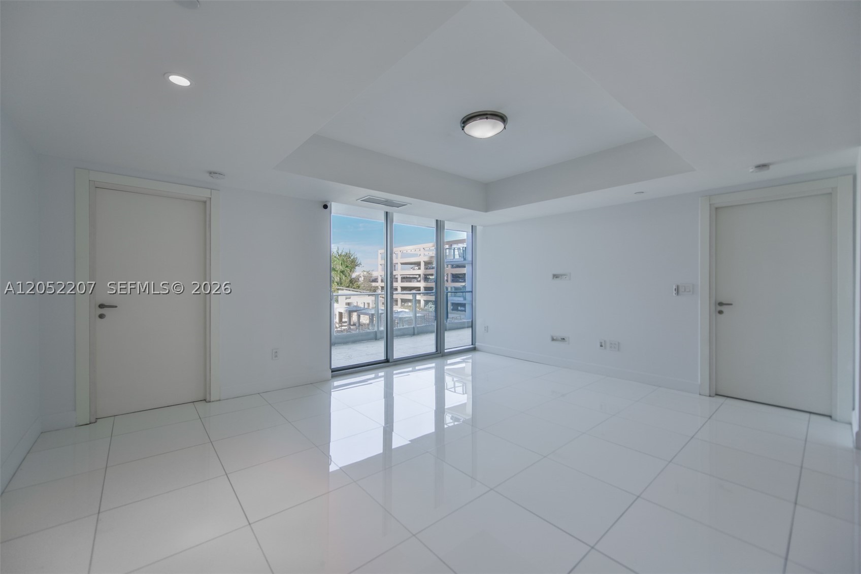 GROVENOR HOUSE CONDO - Residential Lease