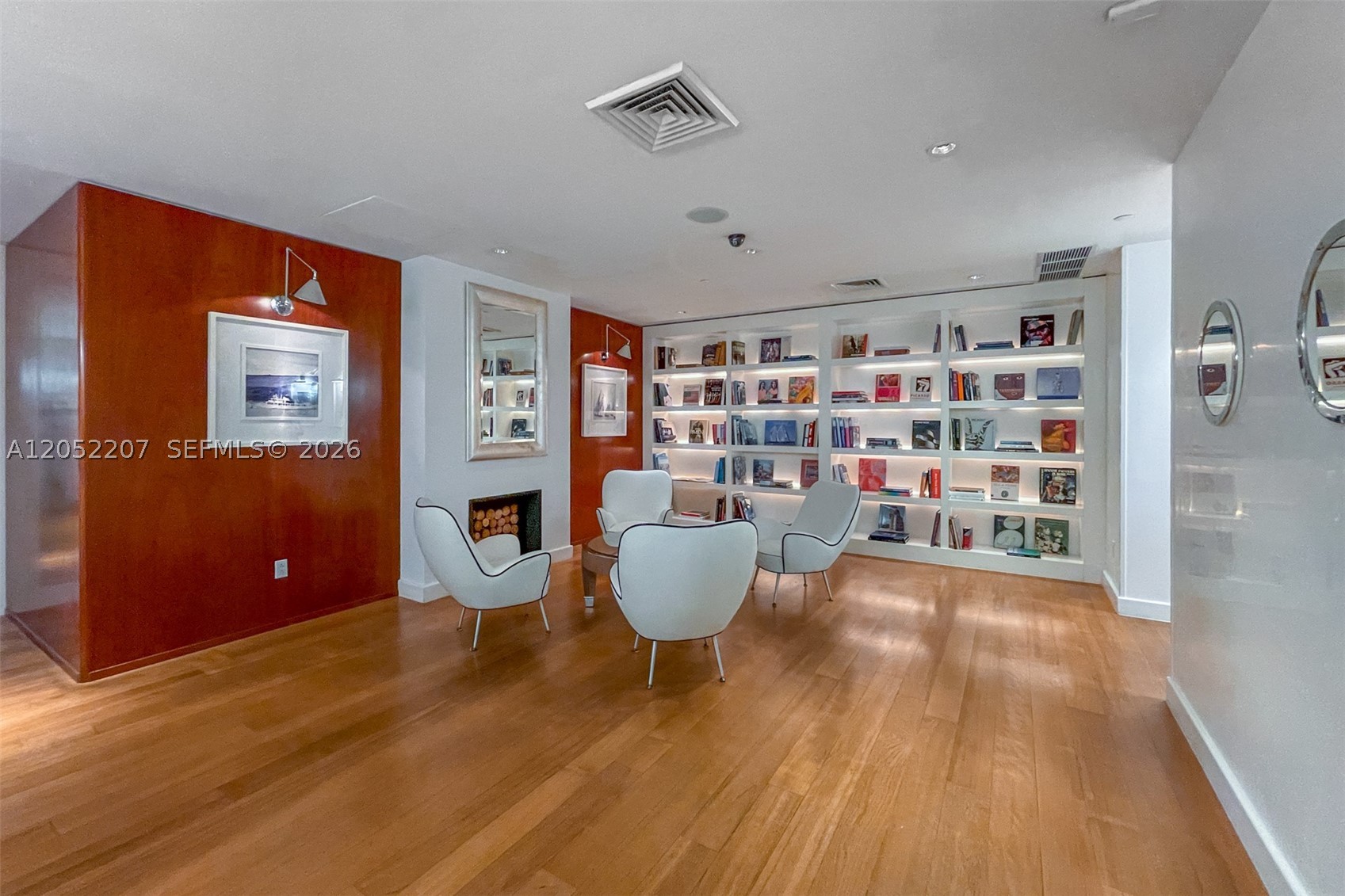 GROVENOR HOUSE CONDO - Residential Lease