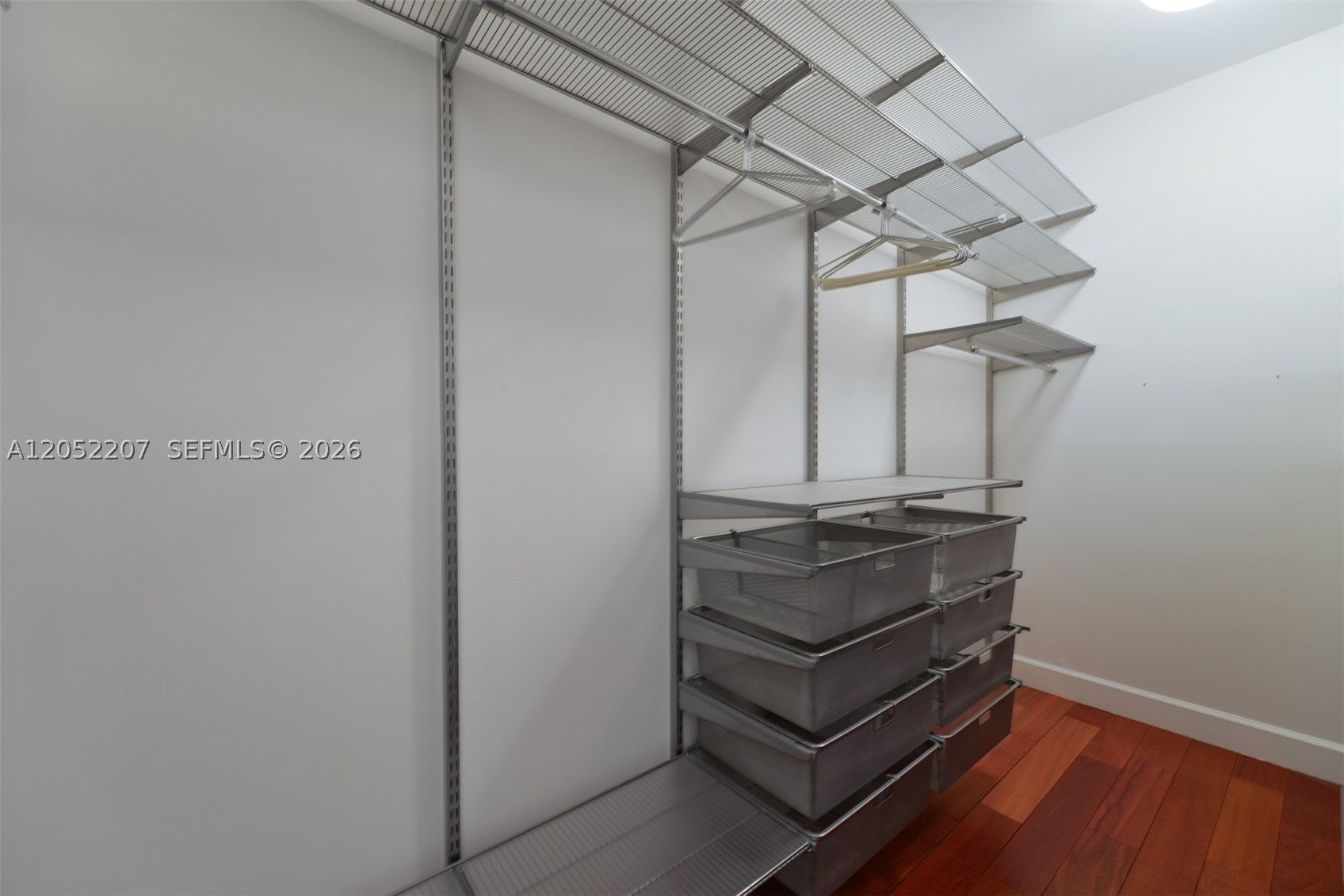 GROVENOR HOUSE CONDO - Residential Lease