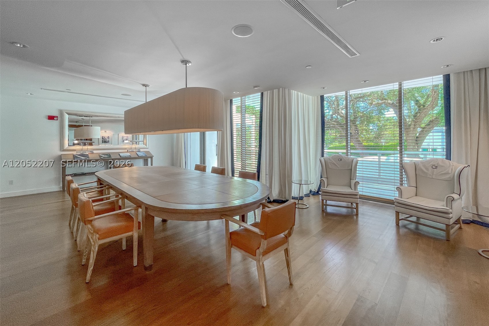 GROVENOR HOUSE CONDO - Residential Lease