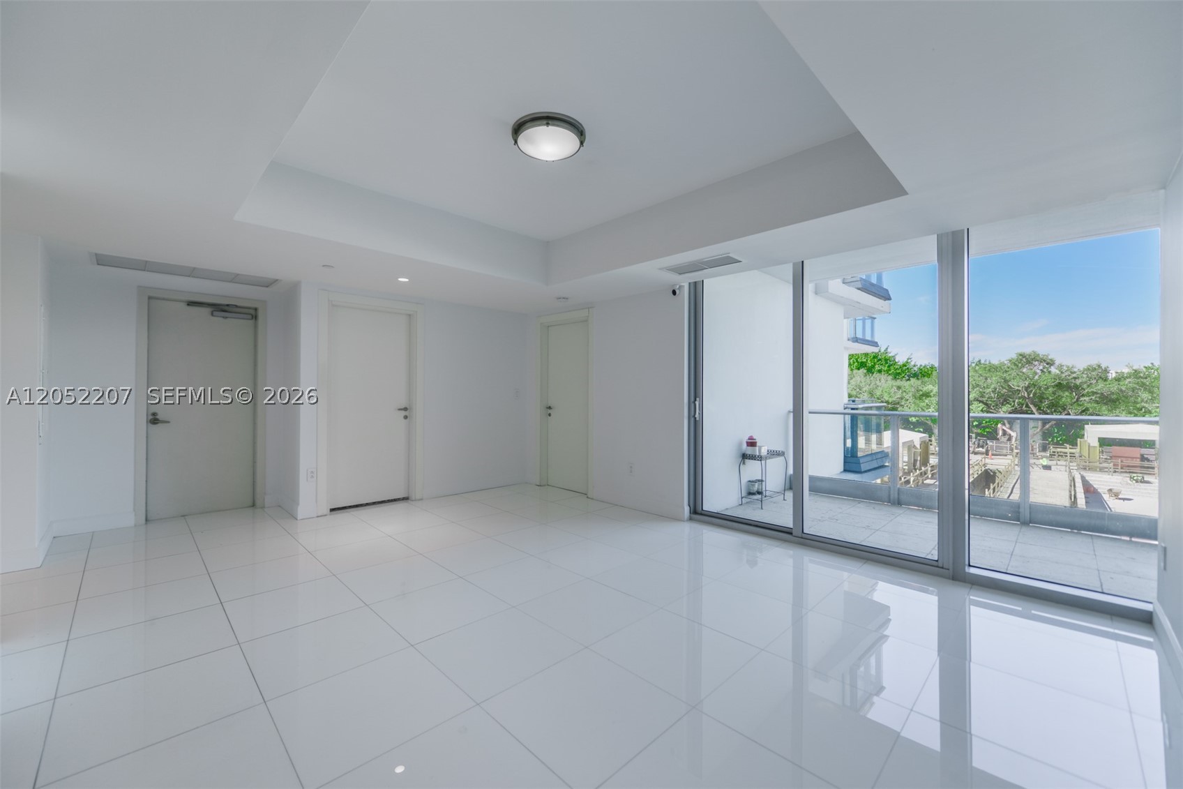 GROVENOR HOUSE CONDO - Residential Lease