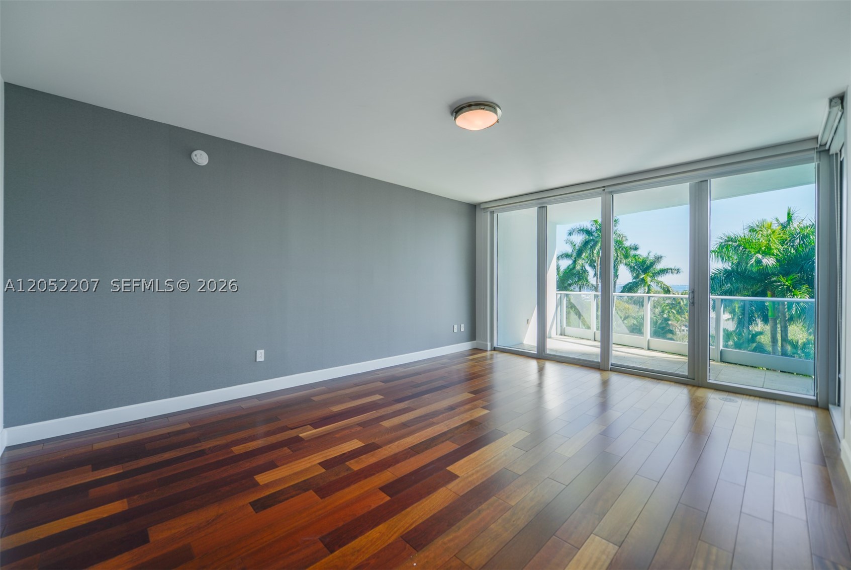 GROVENOR HOUSE CONDO - Residential Lease