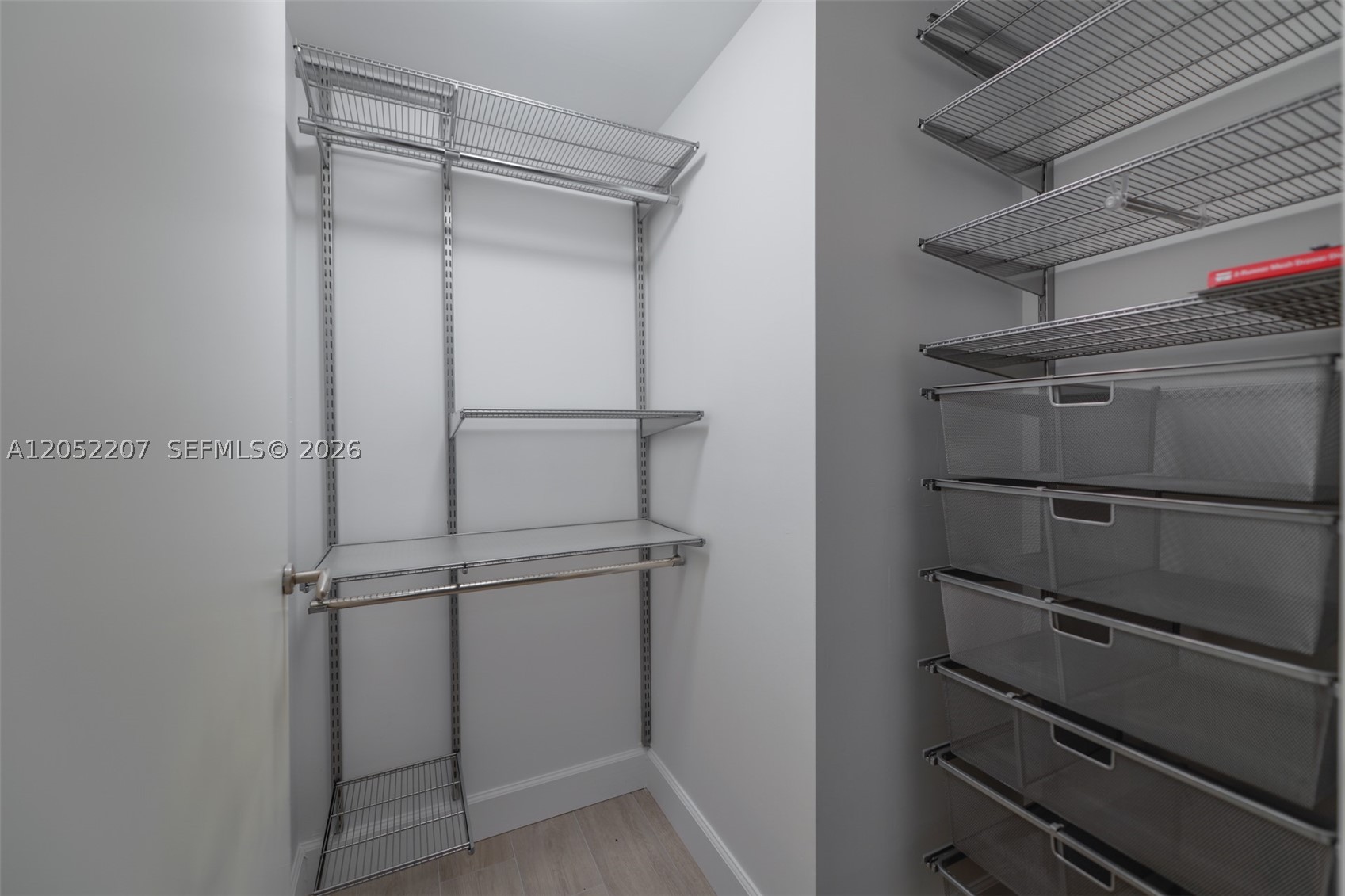 GROVENOR HOUSE CONDO - Residential Lease