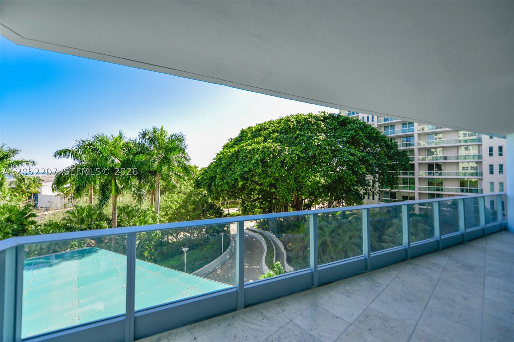 GROVENOR HOUSE CONDO - Residential Lease
