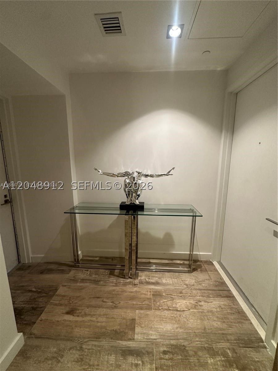 PARAISO BAY CONDO - Residential