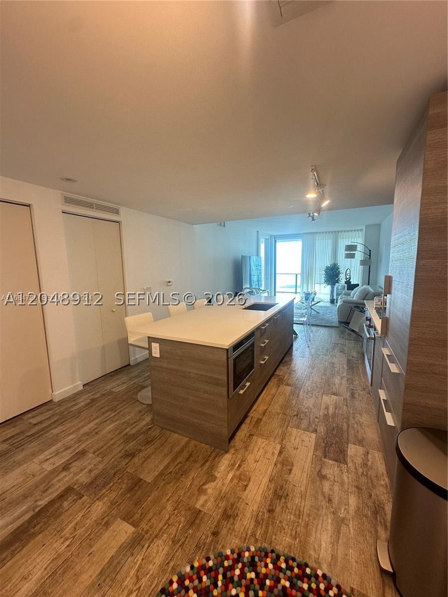 PARAISO BAY CONDO - Residential