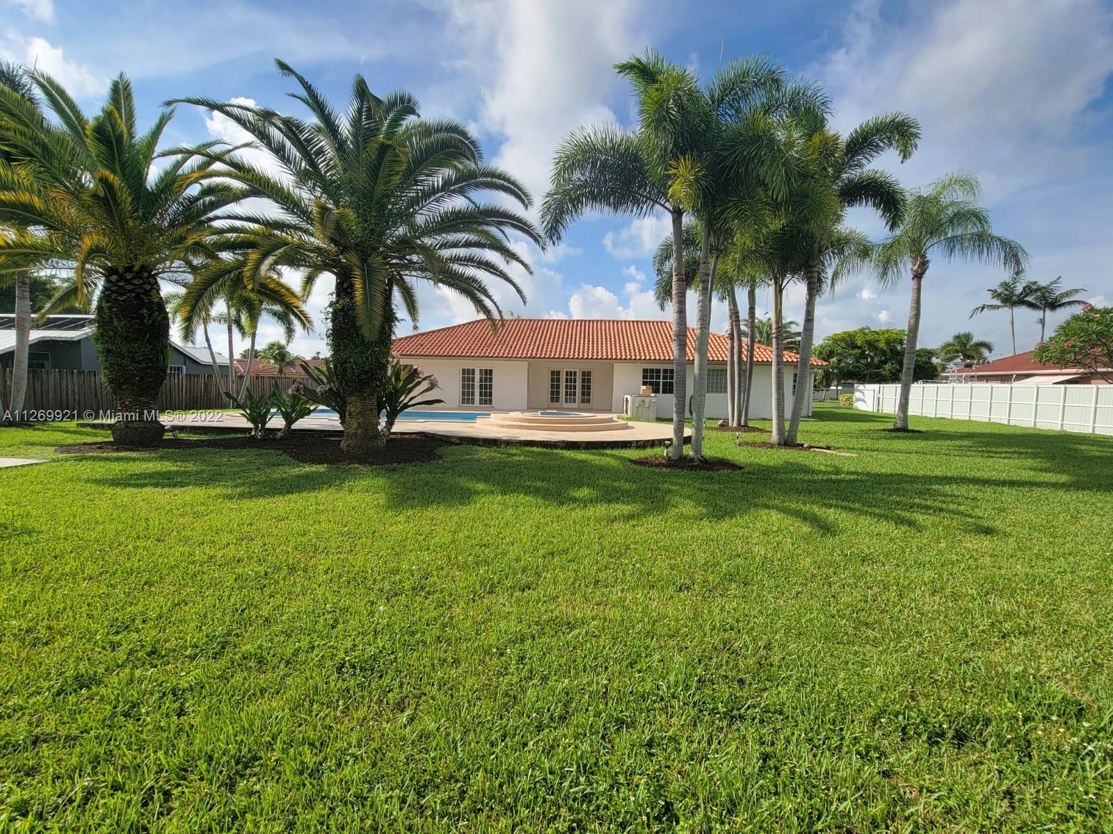 REDLANDS BEST 1ST ADDN - Residential