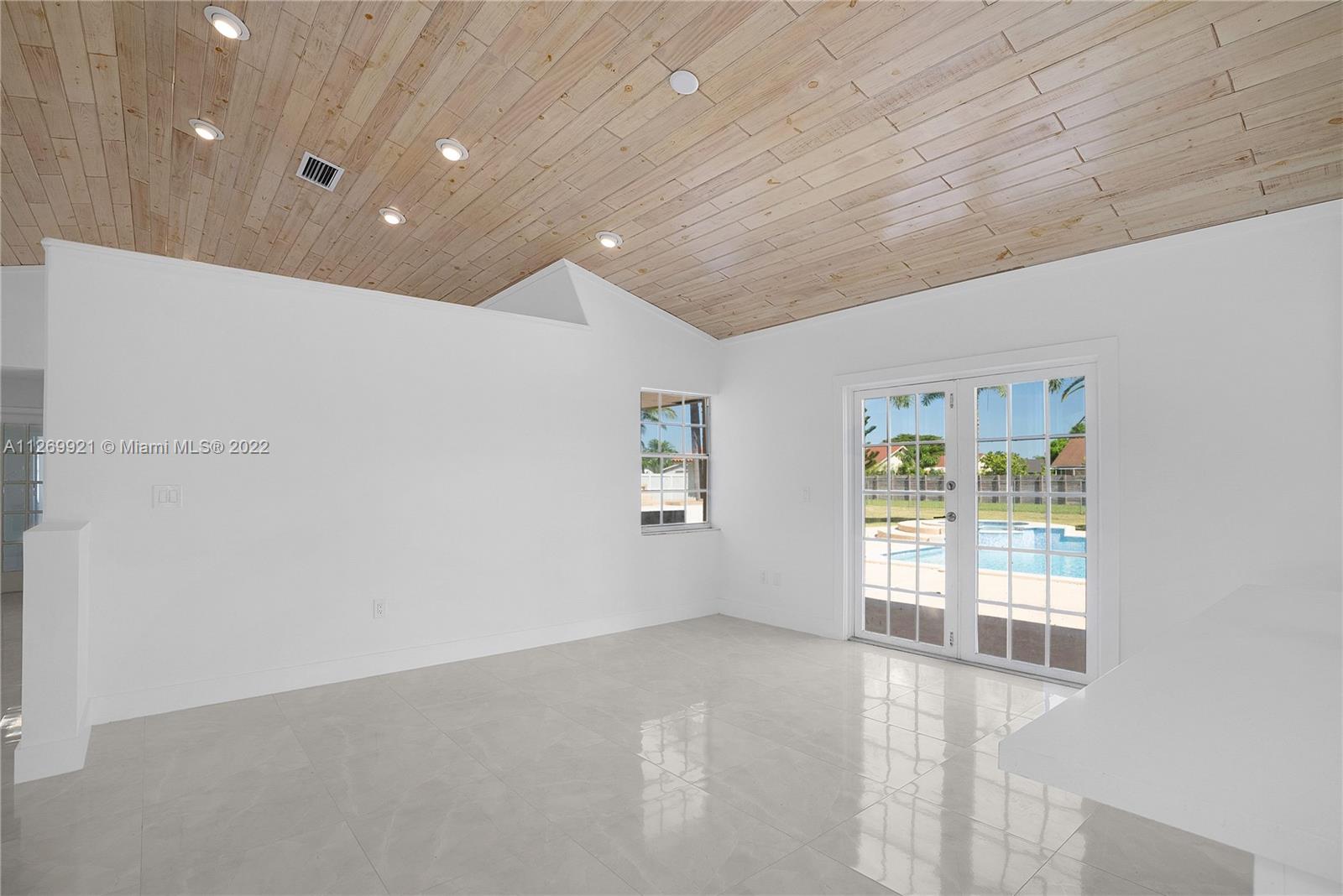 REDLANDS BEST 1ST ADDN - Residential