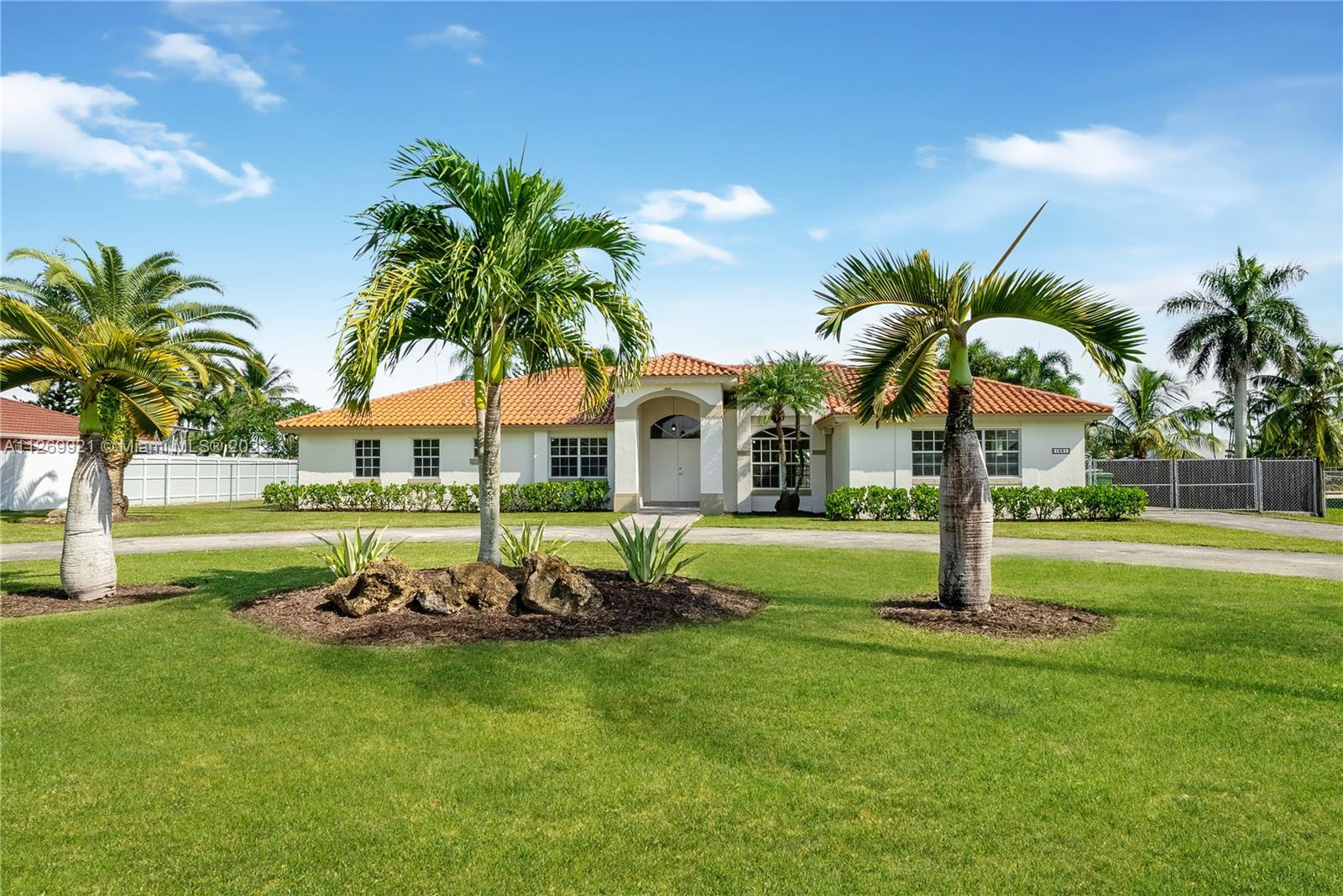 REDLANDS BEST 1ST ADDN - Residential