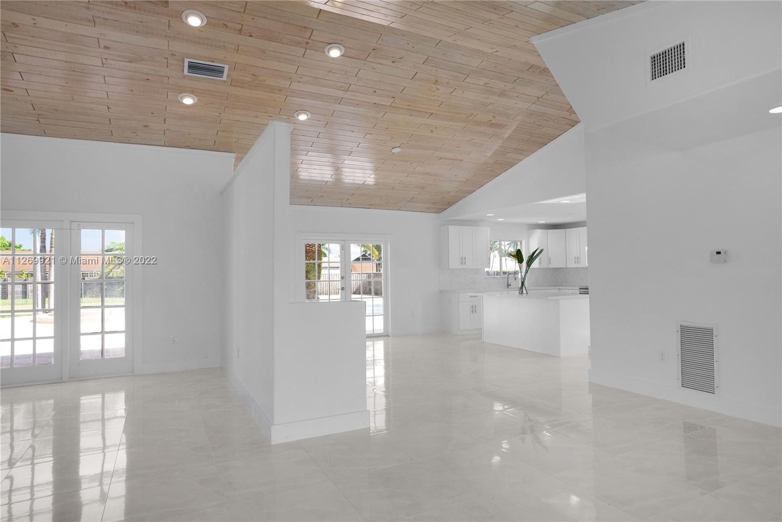 REDLANDS BEST 1ST ADDN - Residential