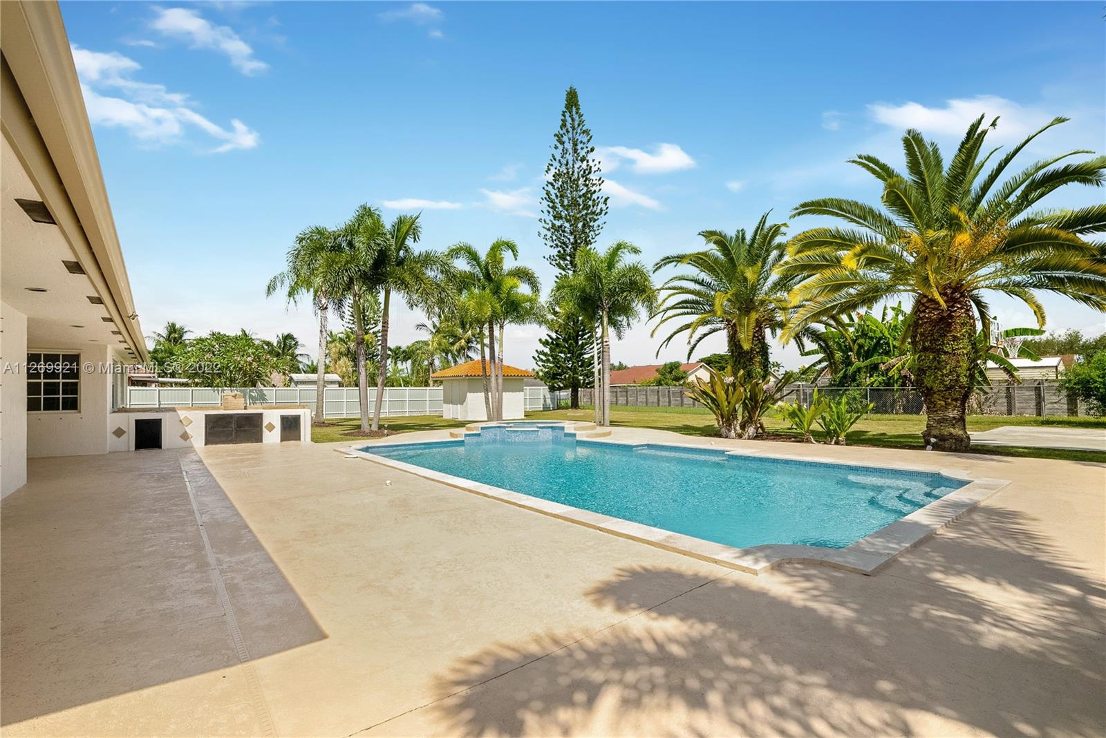 REDLANDS BEST 1ST ADDN - Residential