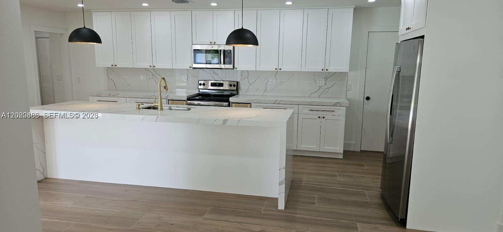 MAPLEWOOD - Residential