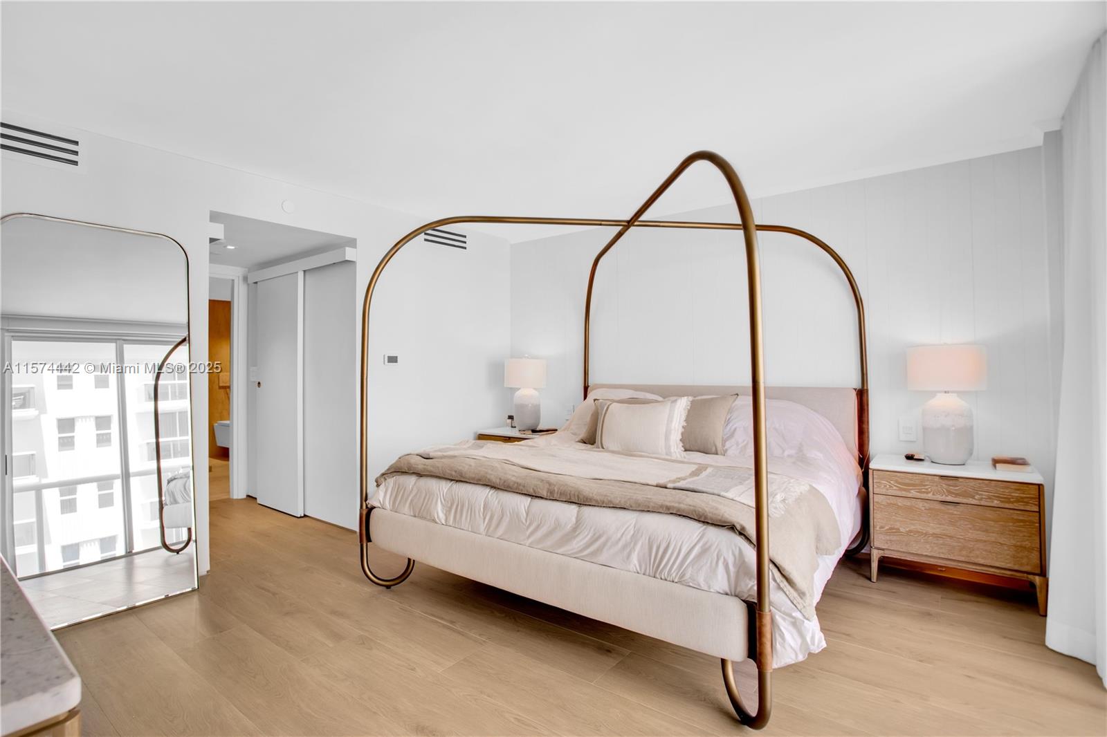 CARLISLE ON THE OCEAN CON - Residential
