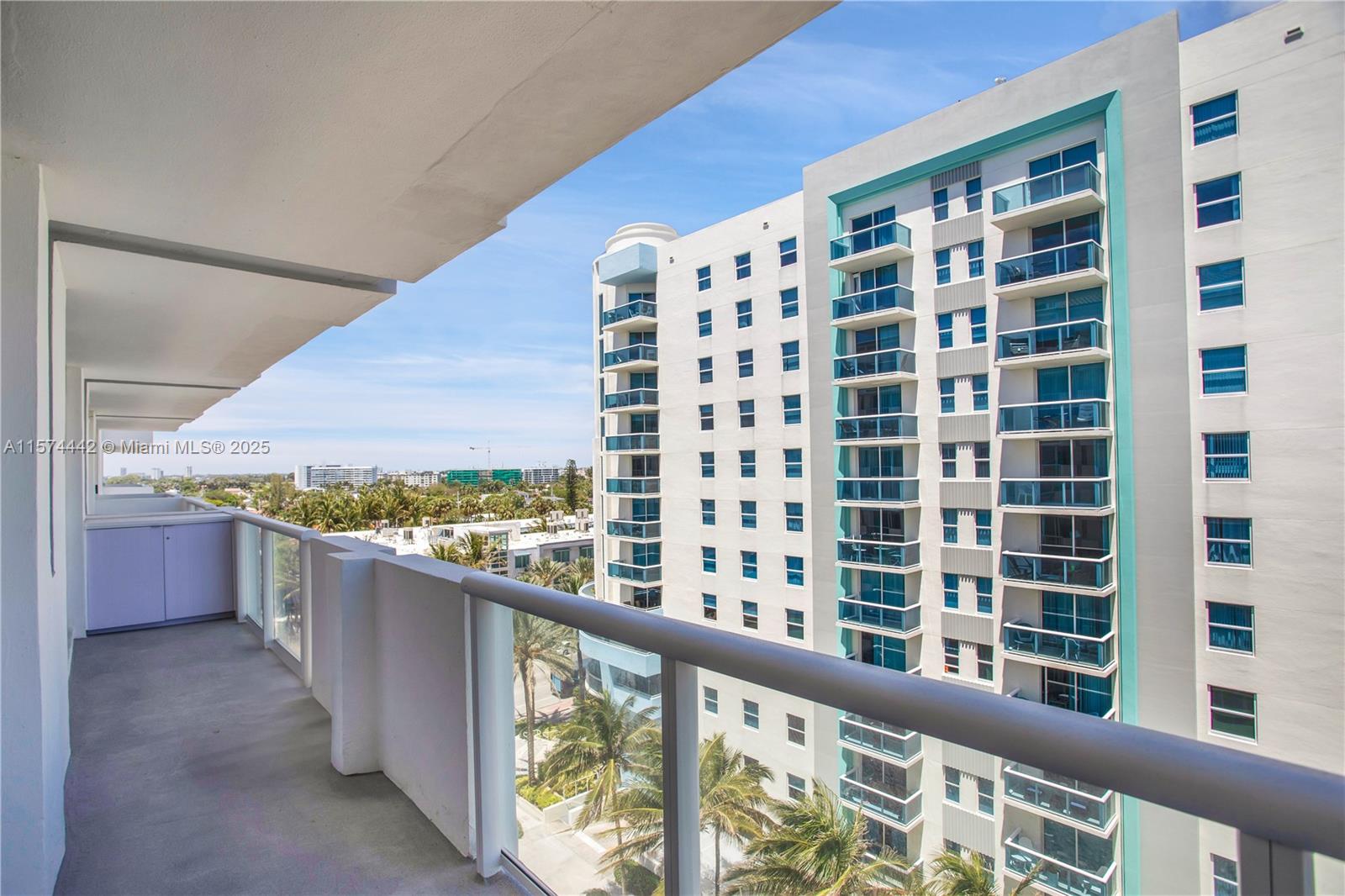 CARLISLE ON THE OCEAN CON - Residential