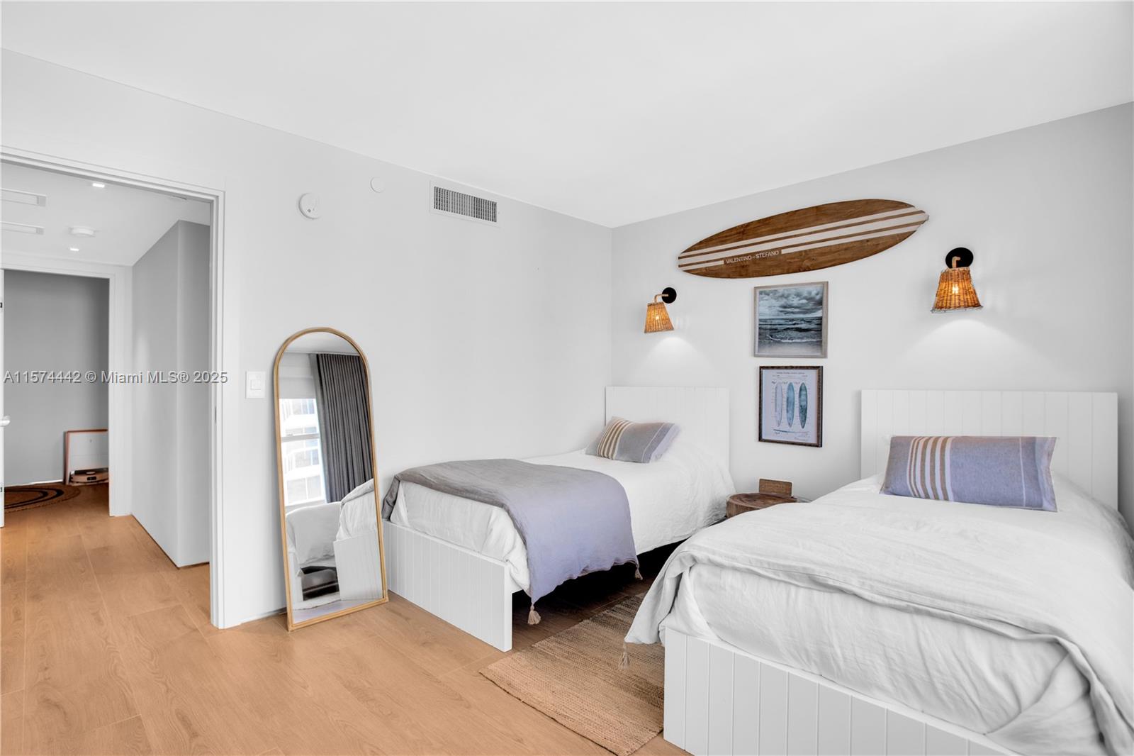CARLISLE ON THE OCEAN CON - Residential