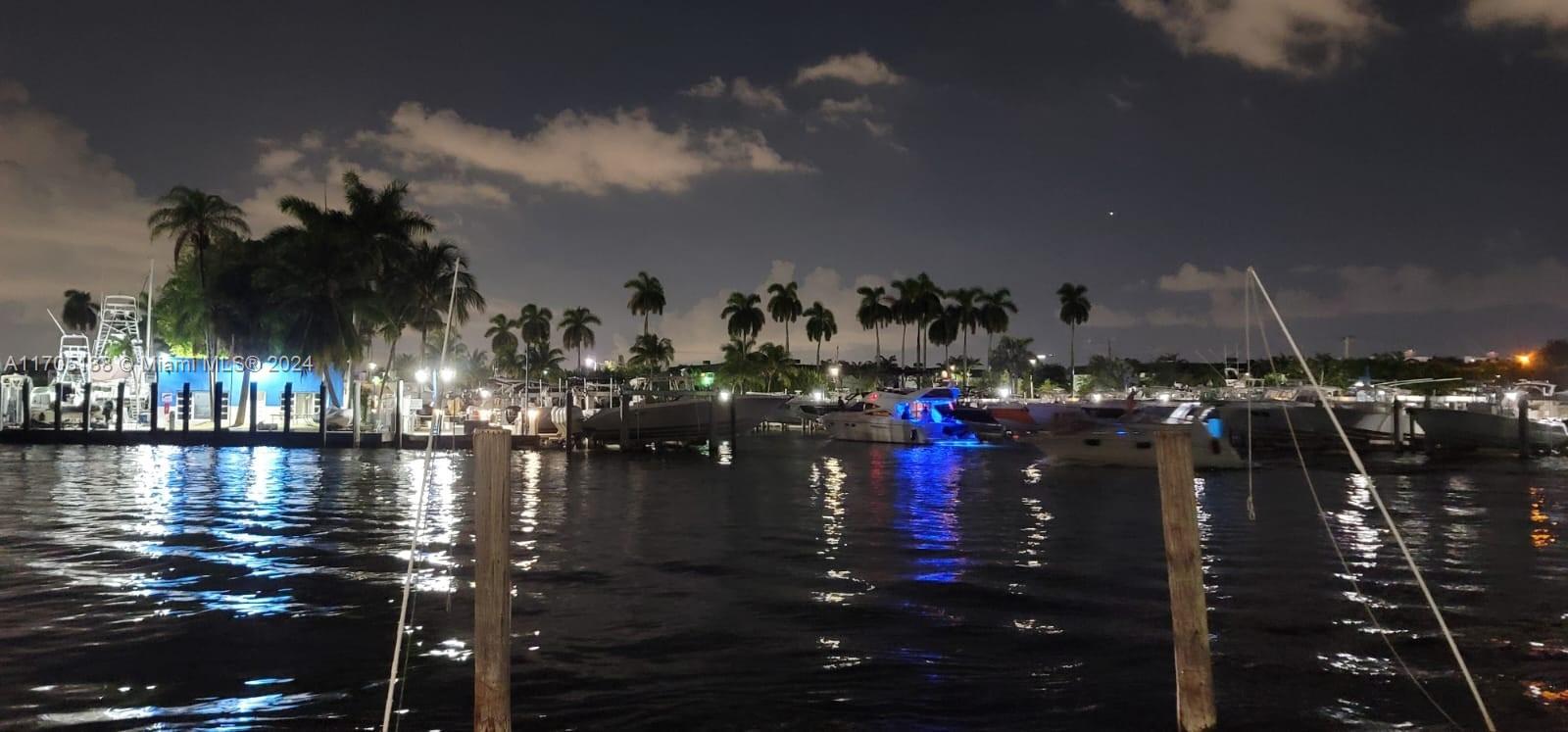 Great opportunity to own a piece of Miami river waterfront property. House of 5 bedroom and 5 bath over 3,588 Sq Ft under A/c can accommodate a 43 ' boat. Boater's dream just sails your boat and go of many restaurants   or go ahead to the Atlantic for fishing.
Do not miss this opportunity.