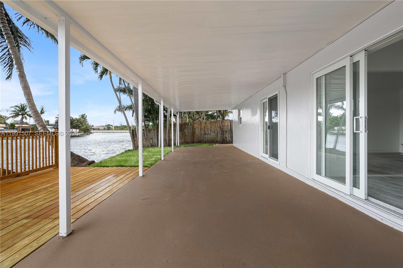 PLAYLAND ISLES - Residential
