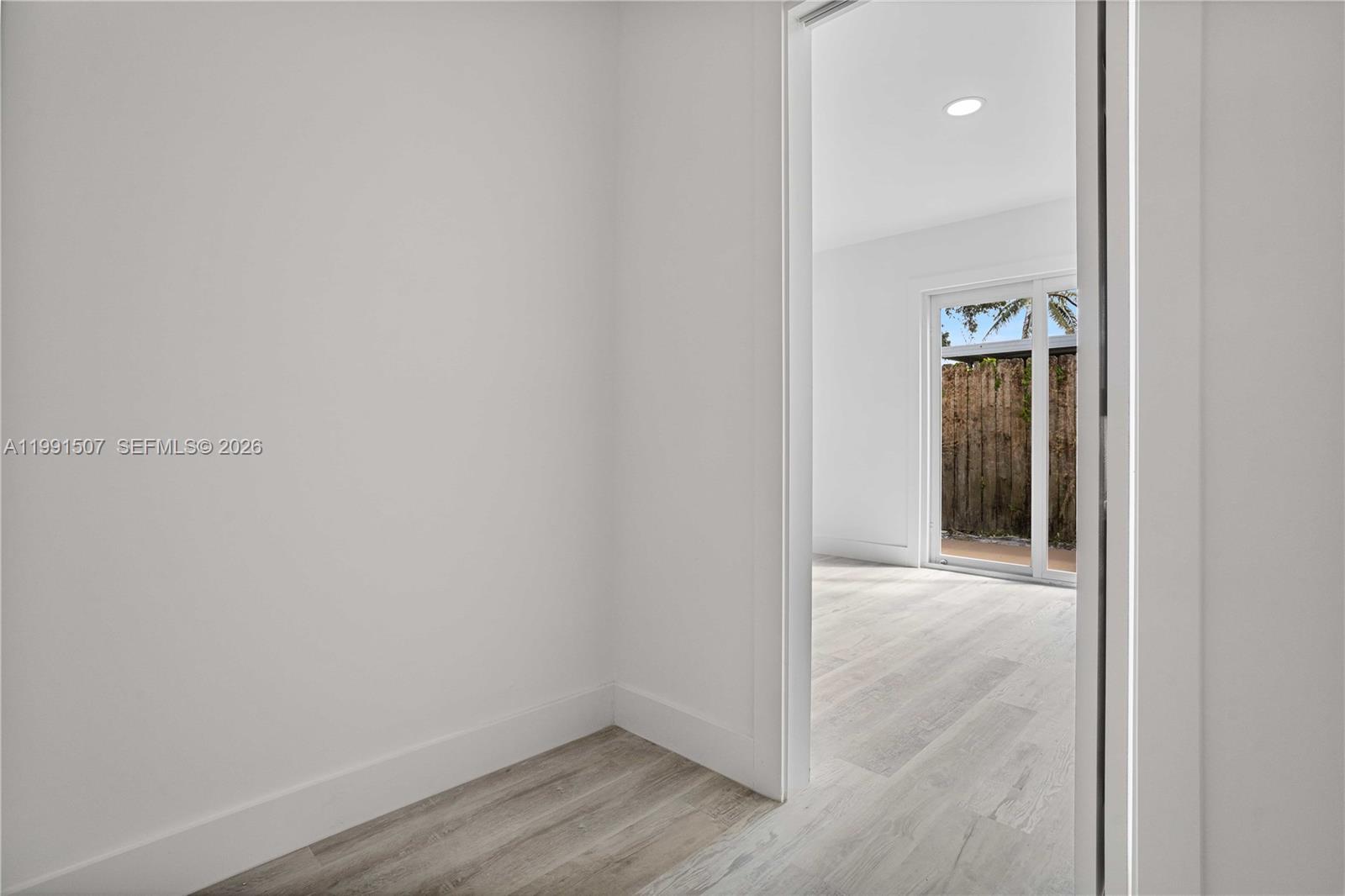 PLAYLAND ISLES - Residential