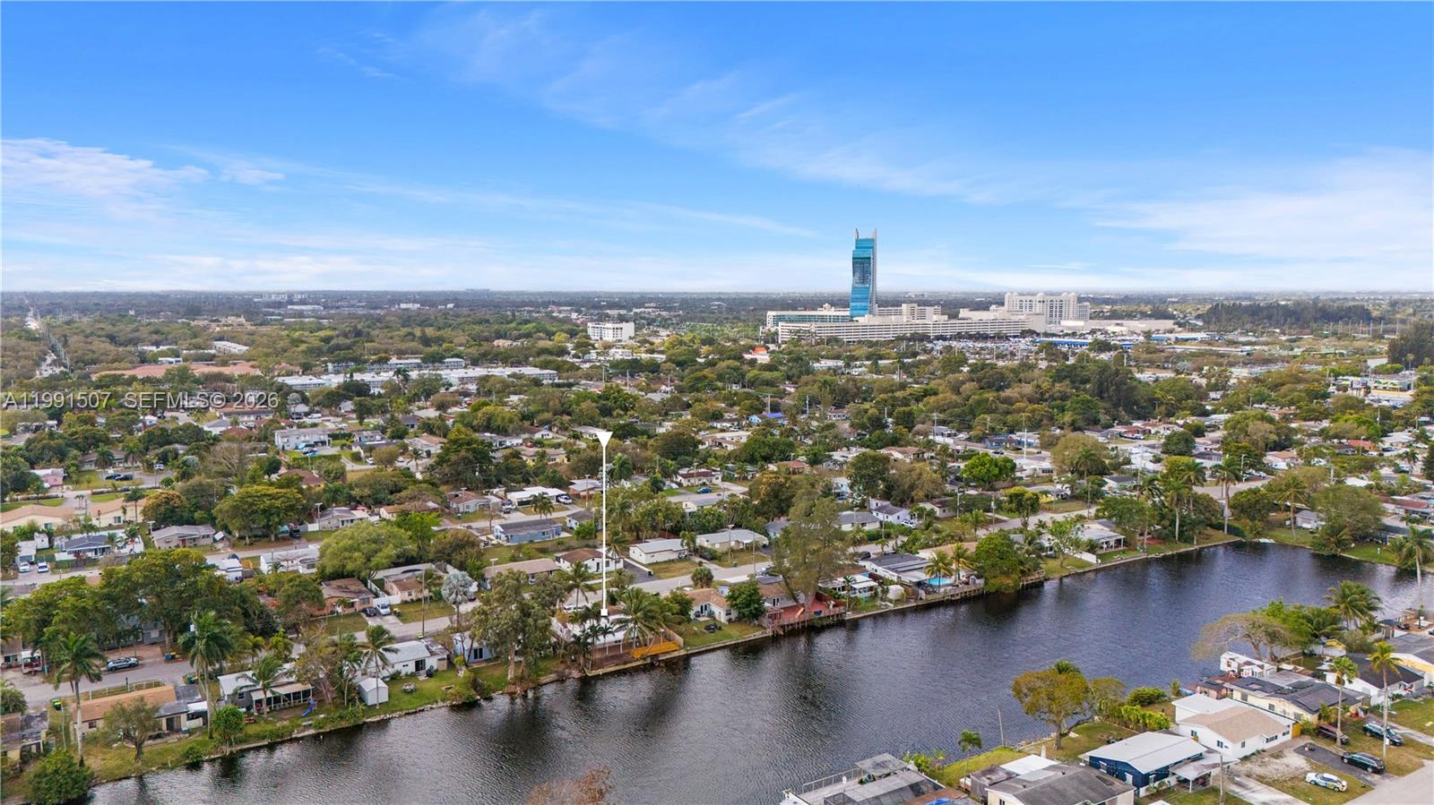 PLAYLAND ISLES - Residential