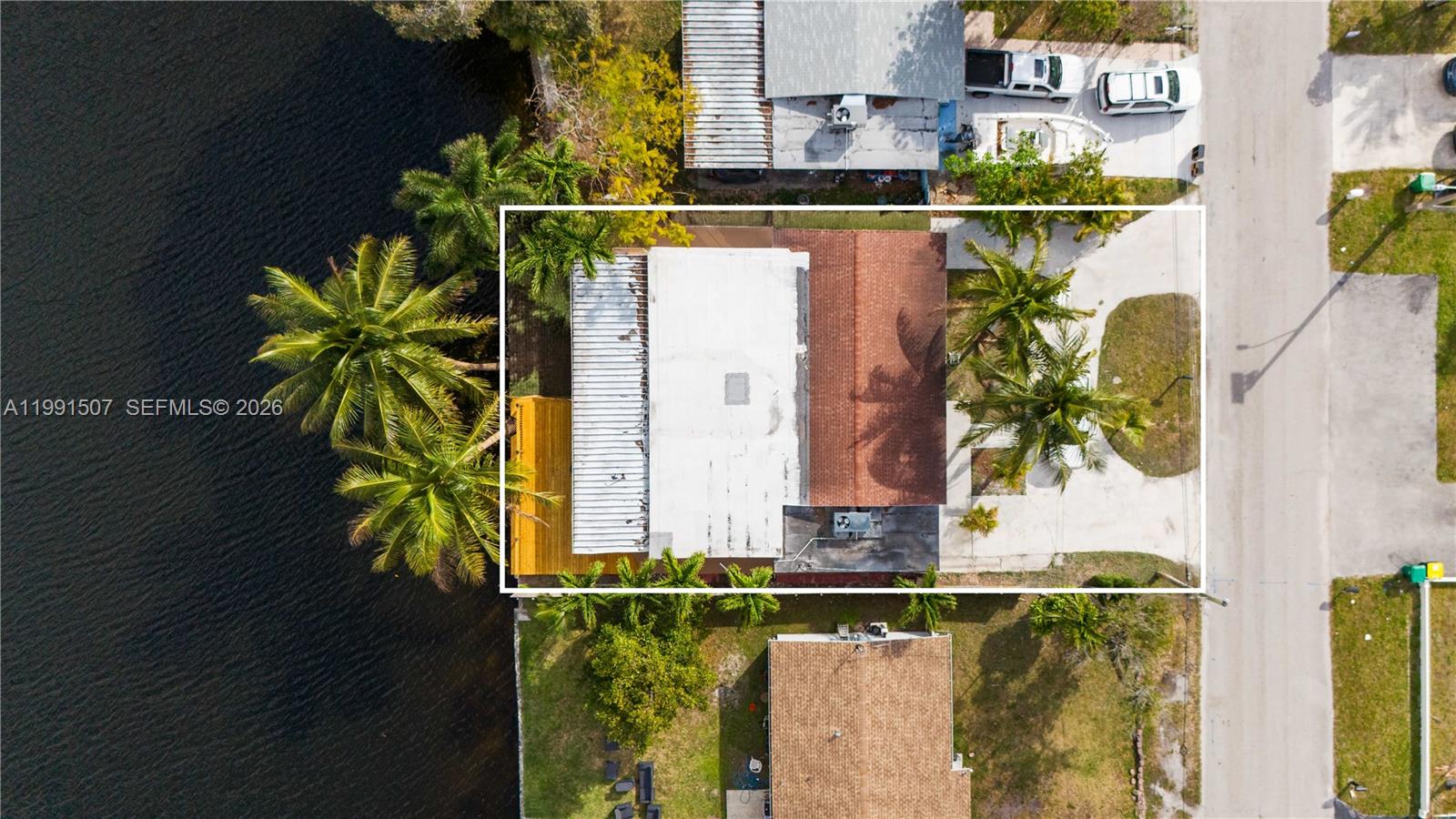 PLAYLAND ISLES - Residential