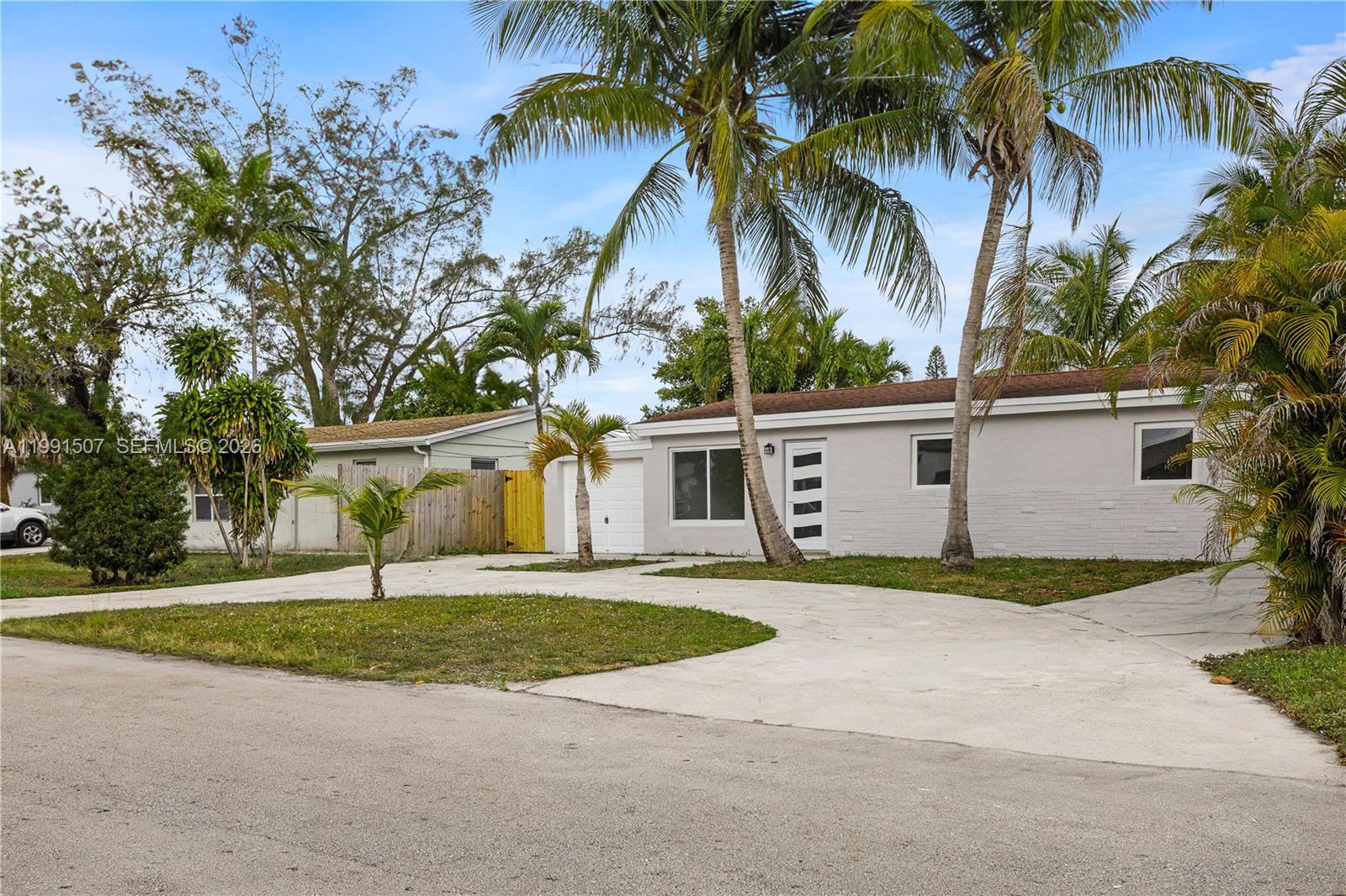 PLAYLAND ISLES - Residential
