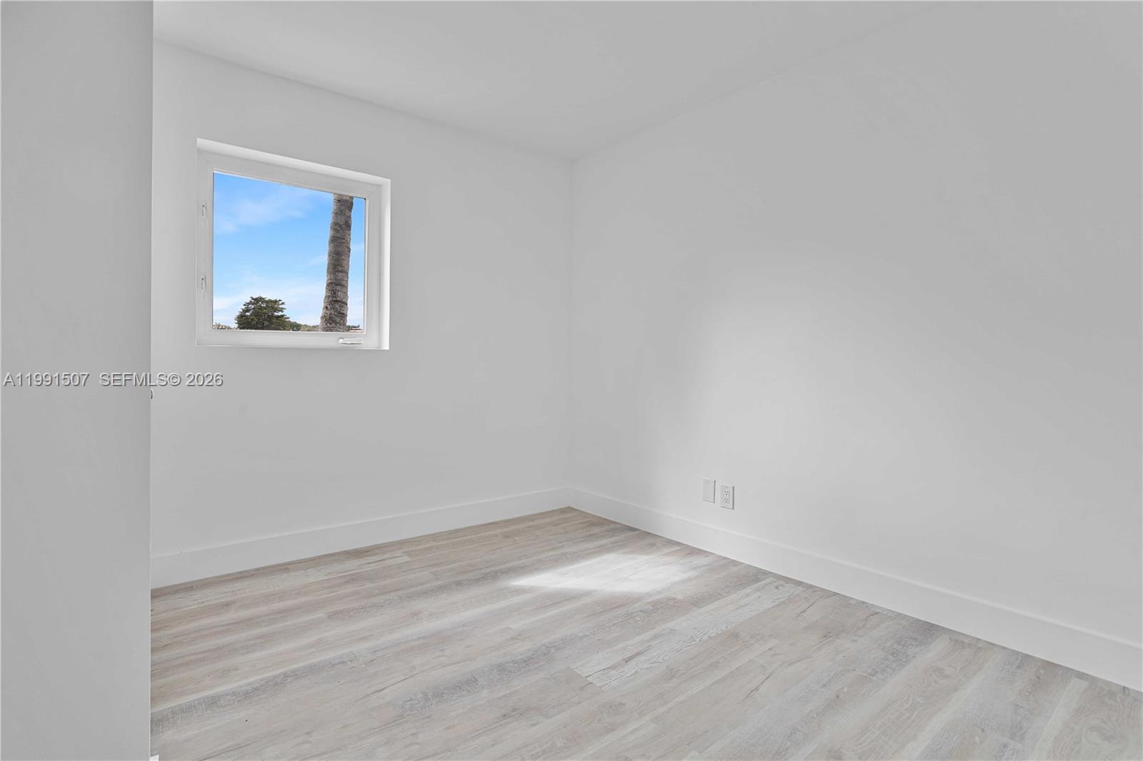 PLAYLAND ISLES - Residential