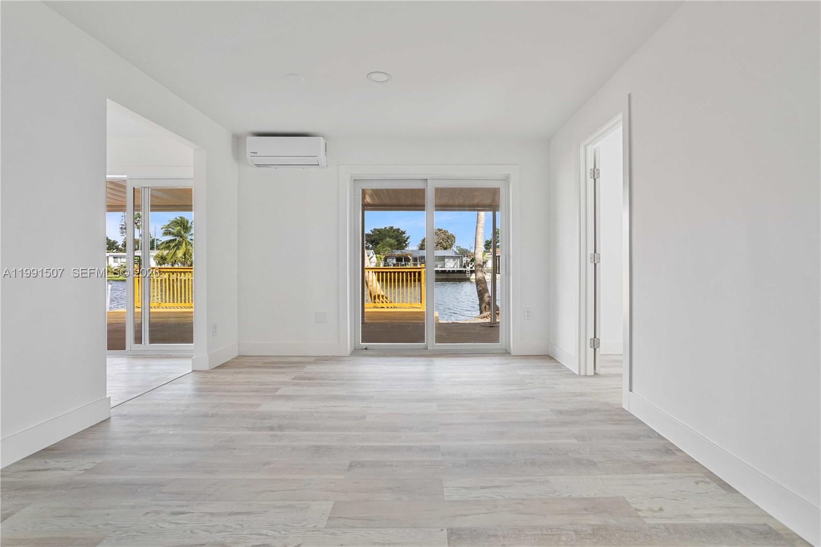 PLAYLAND ISLES - Residential