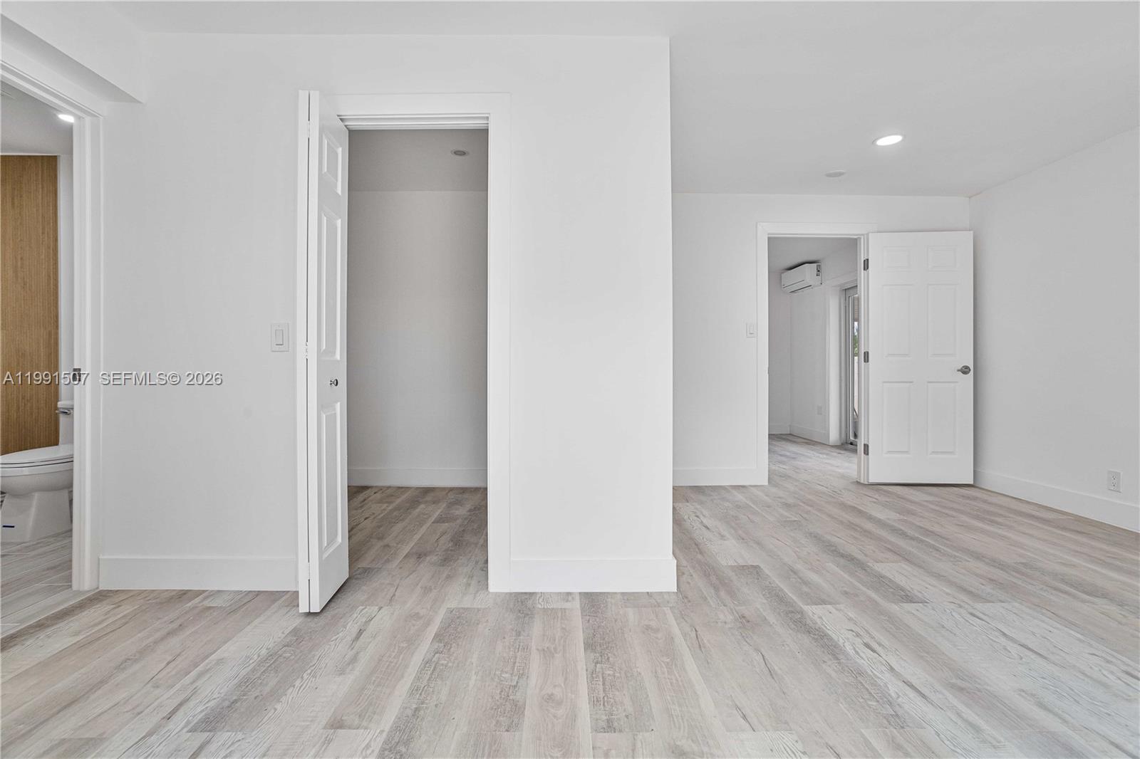 PLAYLAND ISLES - Residential