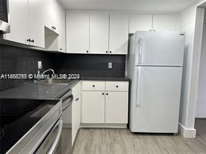 SAILBOAT CAY CONDO - Residential