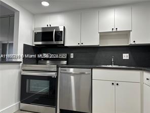 SAILBOAT CAY CONDO - Residential