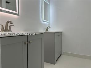 SAILBOAT CAY CONDO - Residential