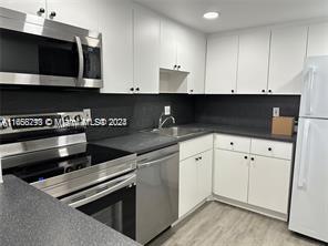 SAILBOAT CAY CONDO - Residential