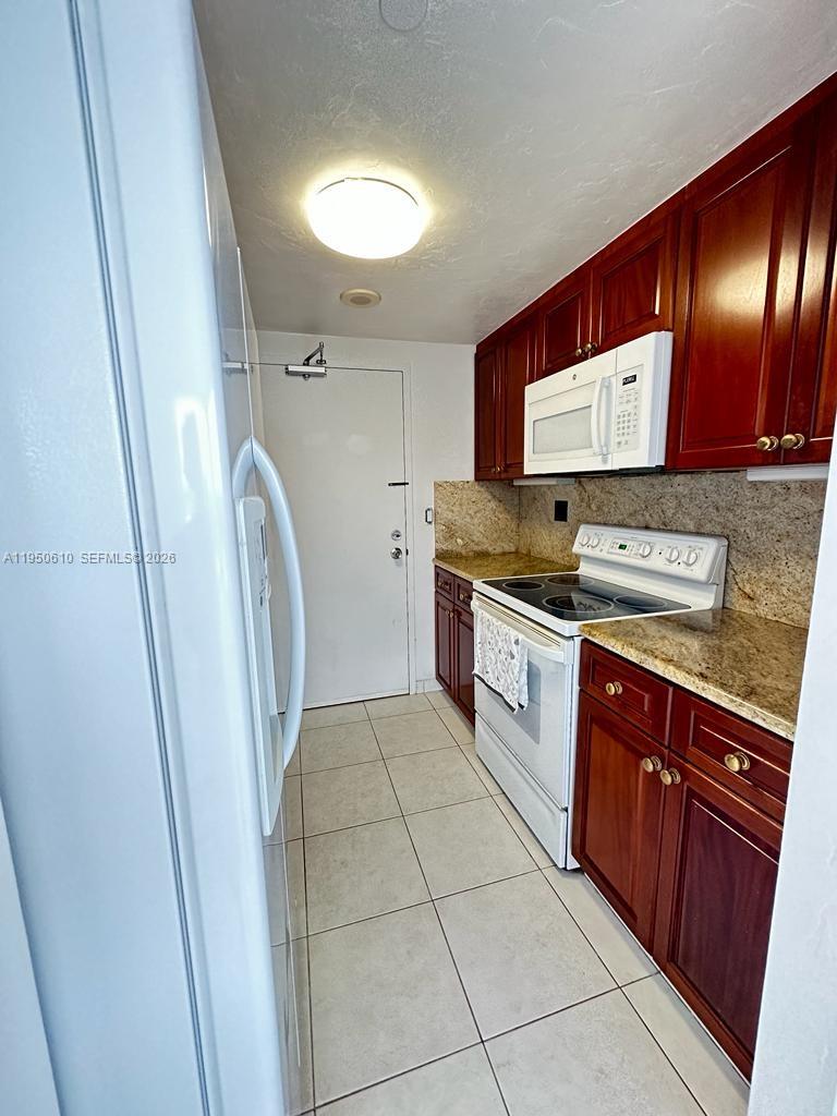 HOME TOWER CONDO - Residential