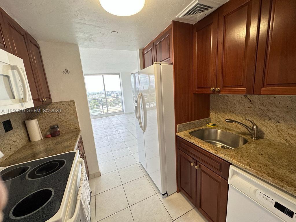 HOME TOWER CONDO - Residential