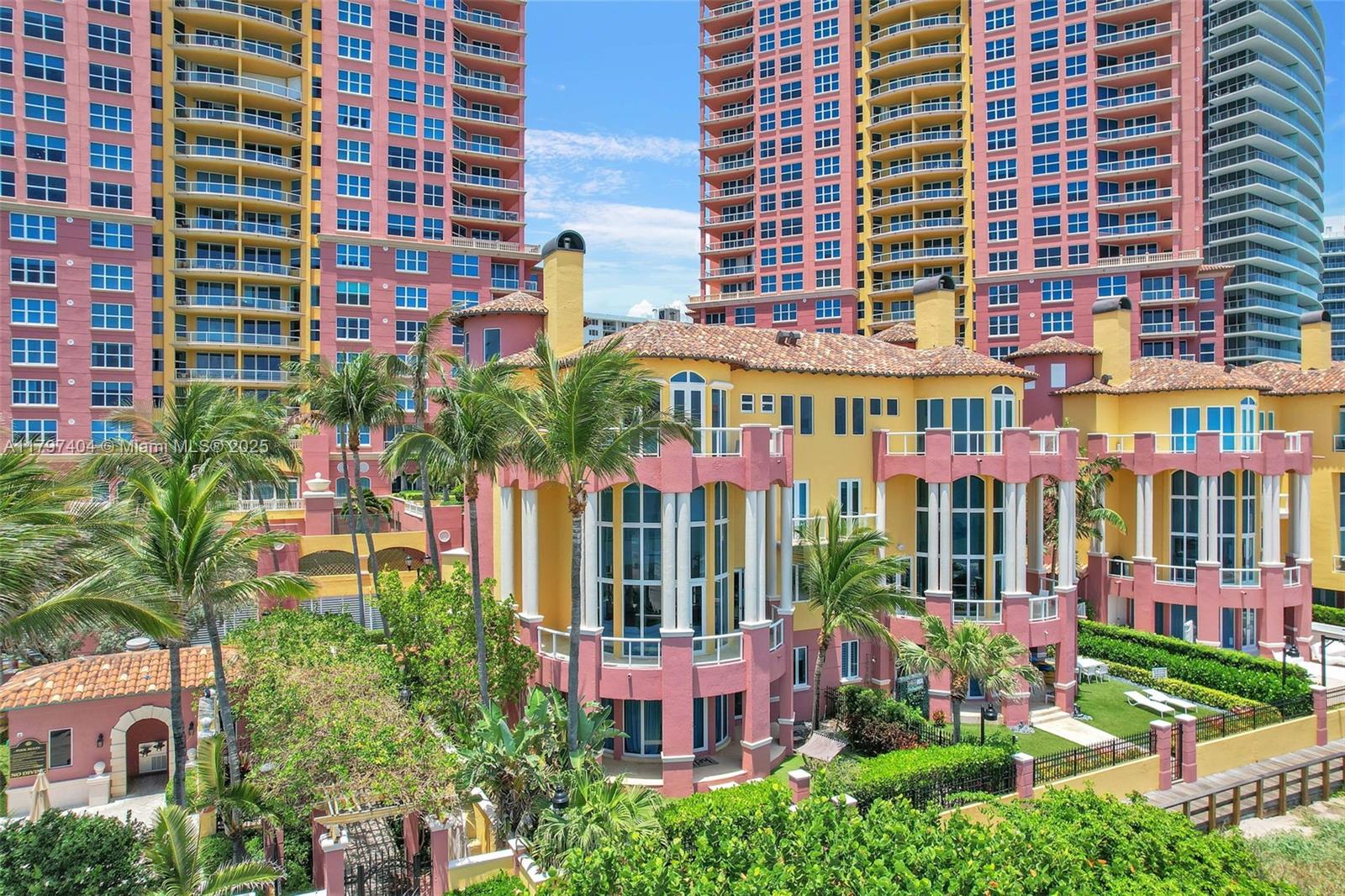 PALMS-TOWNHOUSES CONDO - Residential