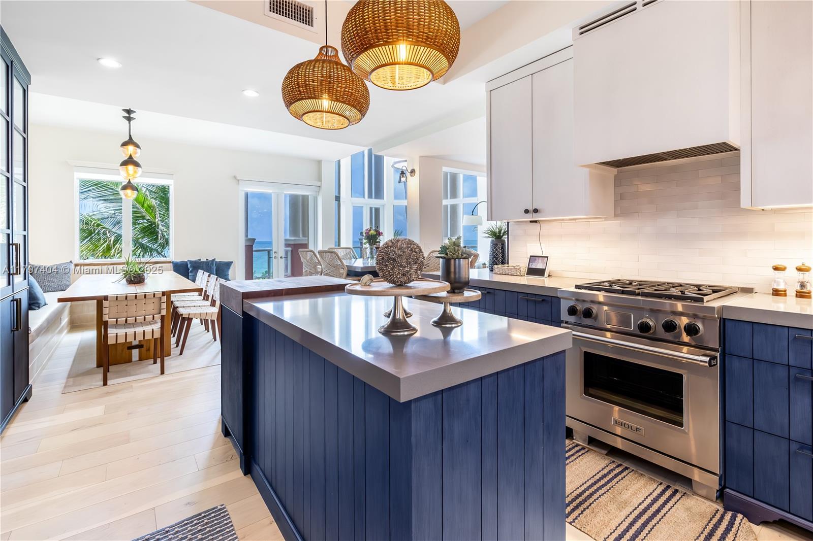 PALMS-TOWNHOUSES CONDO - Residential