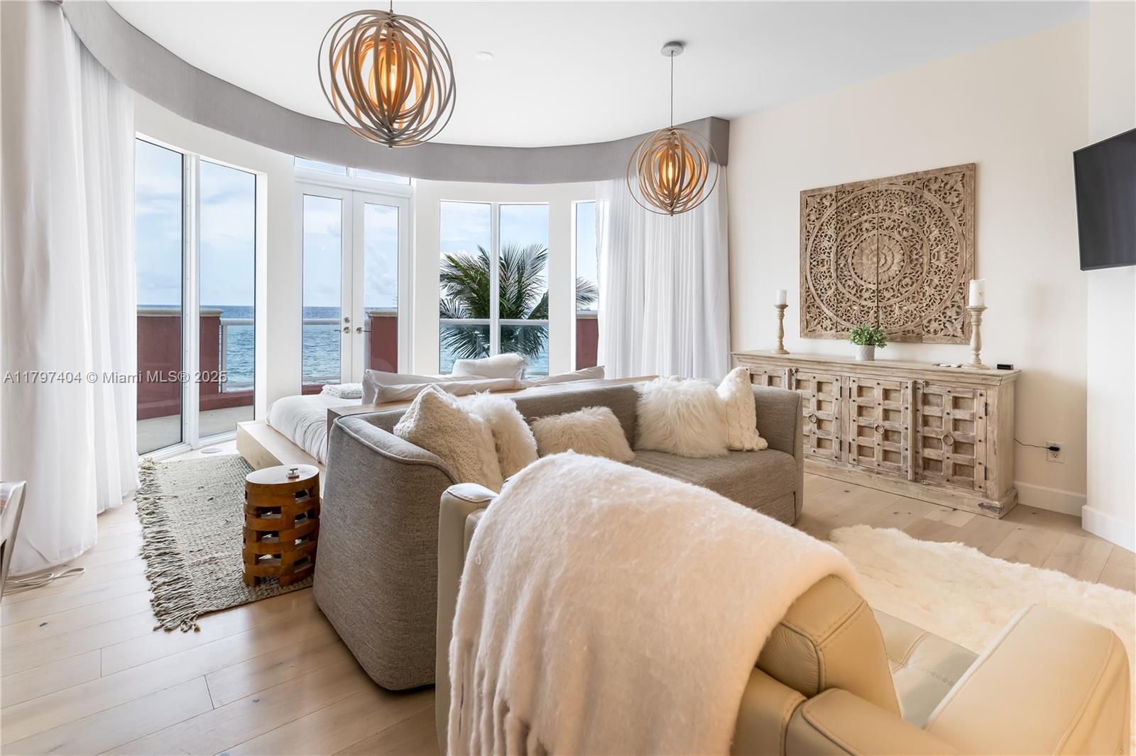 PALMS-TOWNHOUSES CONDO - Residential
