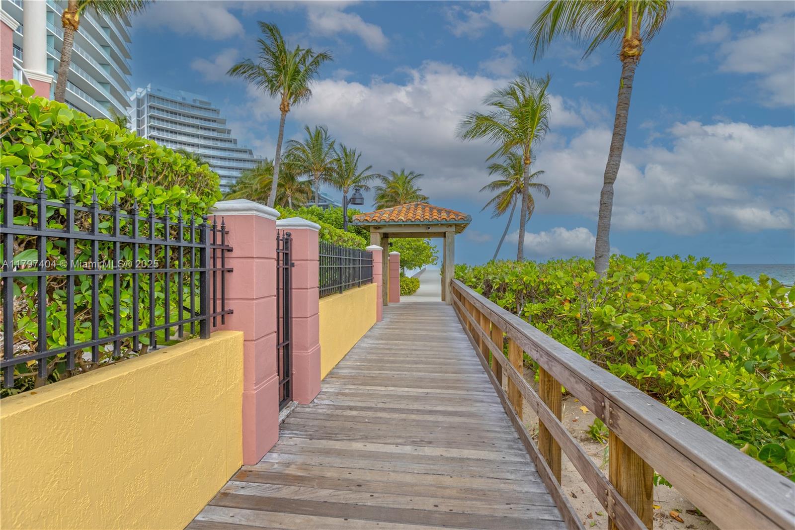 PALMS-TOWNHOUSES CONDO - Residential