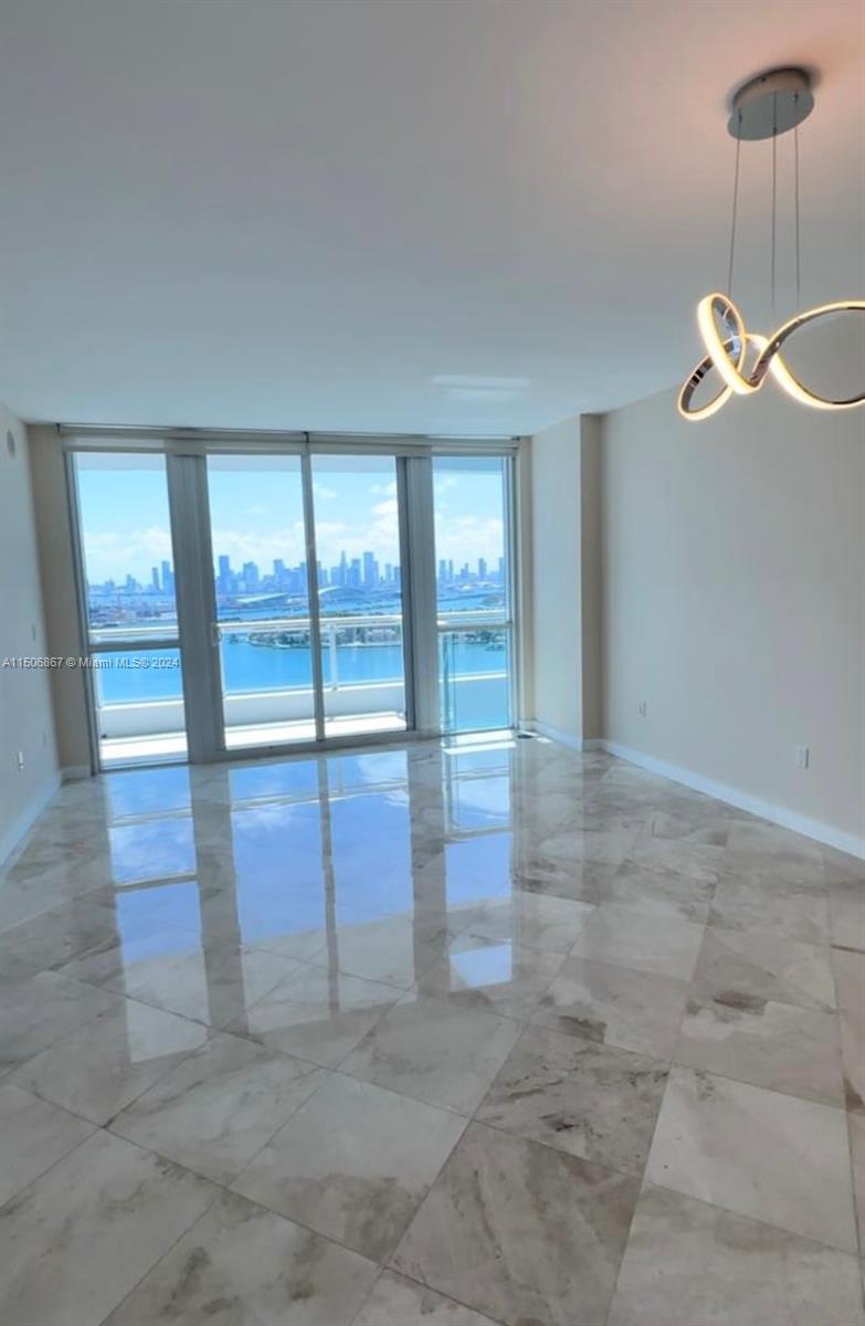 THE BENTLEY BAY CONDO - Residential Lease