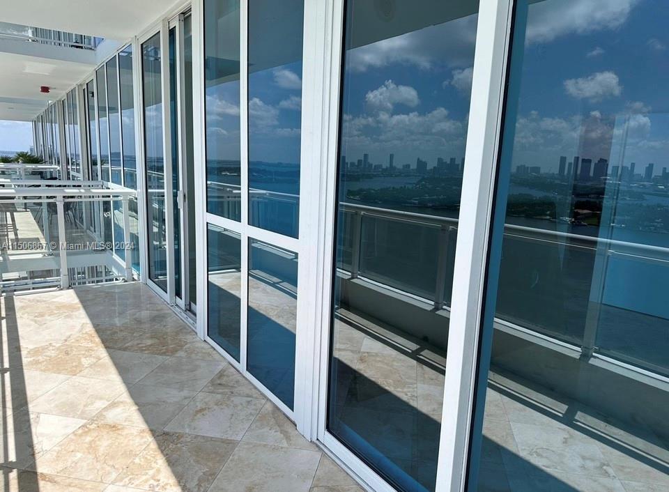 THE BENTLEY BAY CONDO - Residential Lease