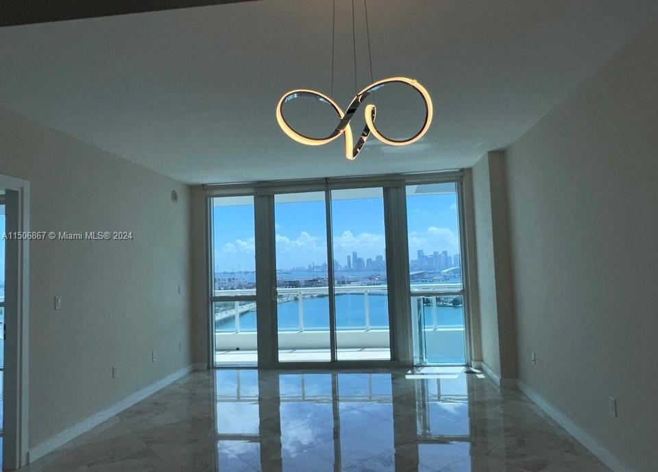 THE BENTLEY BAY CONDO - Residential Lease