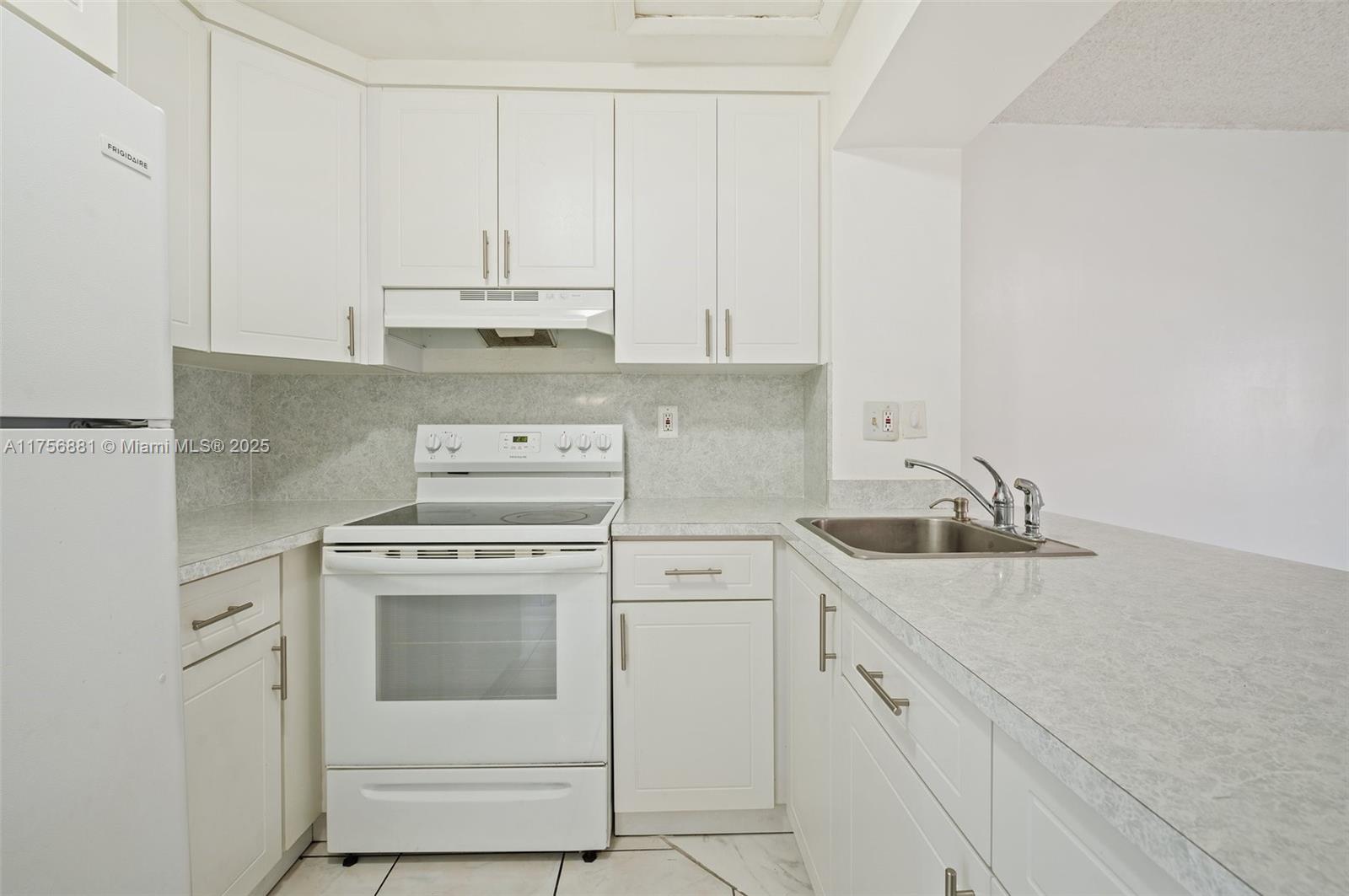 Hialeah Club Villas Condo - Residential Lease